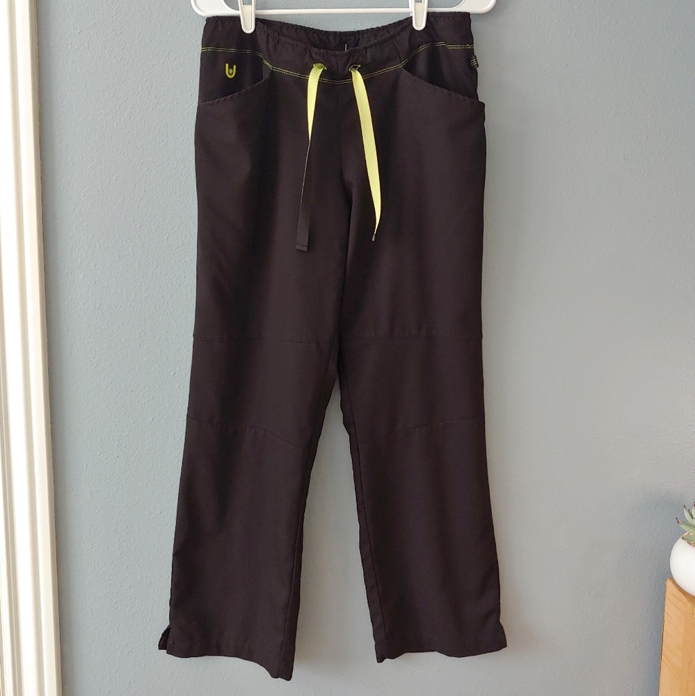 Urbane Women's Small Petite Black Scrub Pants